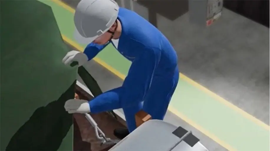 トレーラカバー掛け転倒事故